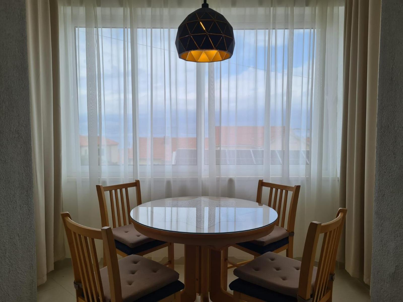 Apartments Jelena Supetar - Four Apartments - A Small House With A Private Yard - Two-Room Apartment With A Sea View - Studio Apartment - Two-Room Apartment With Garden View- Free Parking Exterior photo