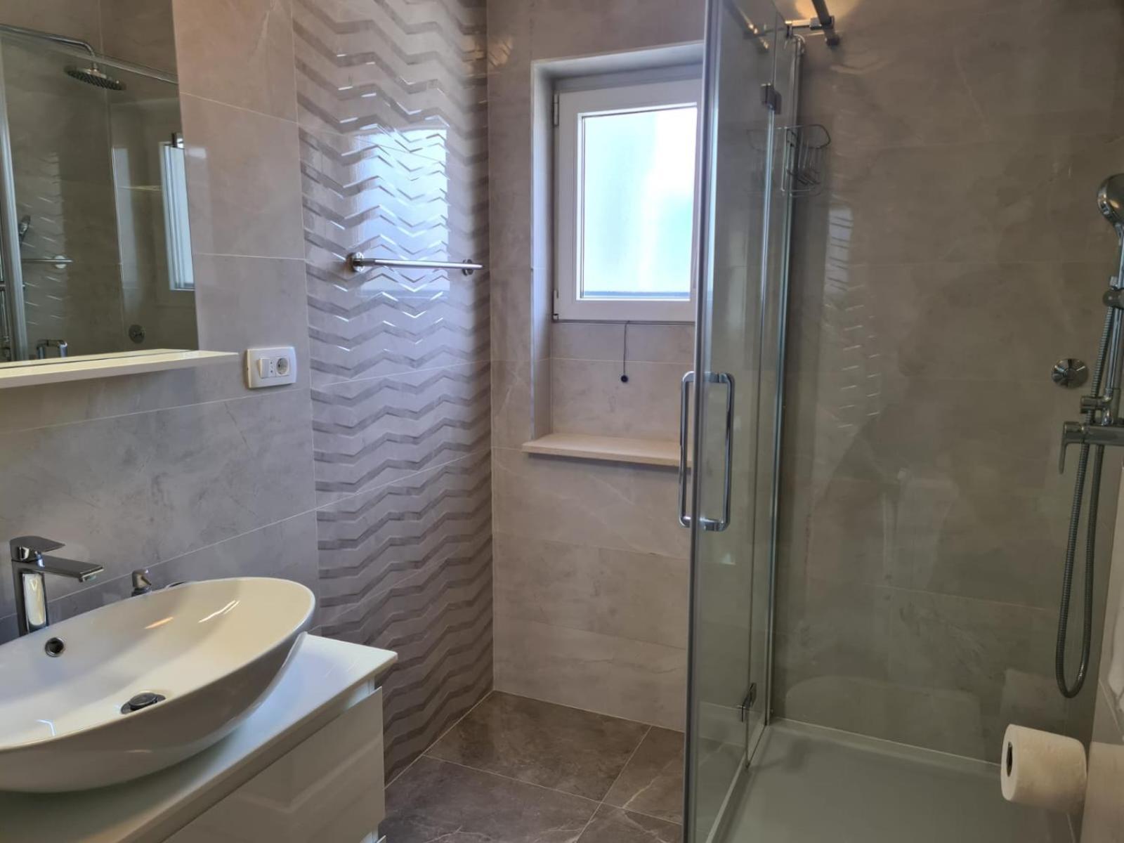 Apartments Jelena Supetar - Four Apartments - A Small House With A Private Yard - Two-Room Apartment With A Sea View - Studio Apartment - Two-Room Apartment With Garden View- Free Parking Exterior photo