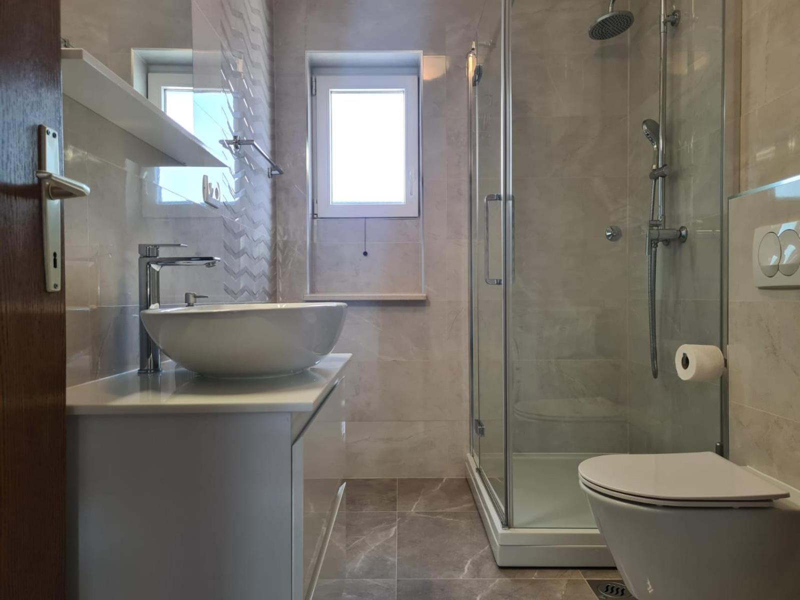 Apartments Jelena Supetar - Four Apartments - A Small House With A Private Yard - Two-Room Apartment With A Sea View - Studio Apartment - Two-Room Apartment With Garden View- Free Parking Exterior photo